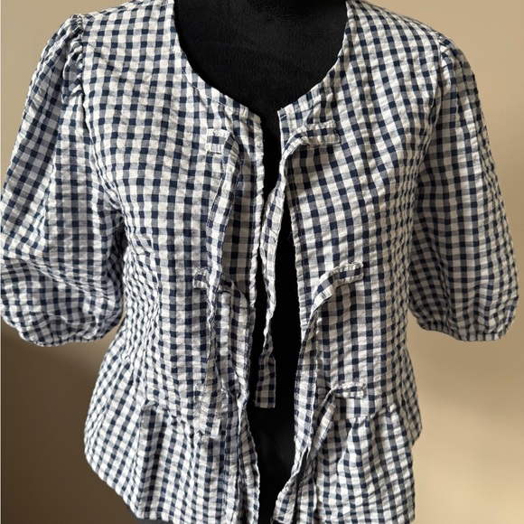 Vigoss Tops - Vigoss Blue and White Gingham Seersucker Open Tie Front Blouse Medium